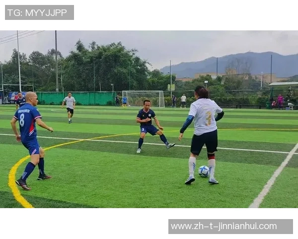 广德足球球星奋勇拼搏展现绿茵激情点燃城市体育热情